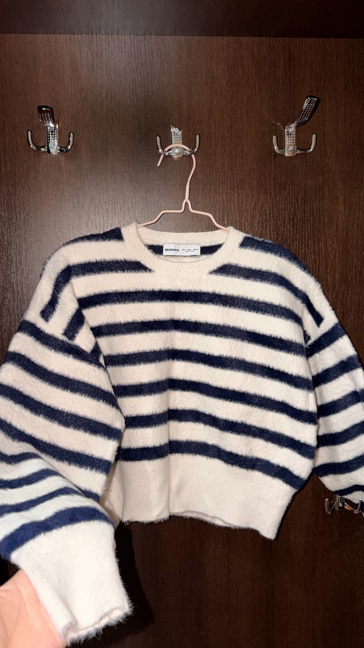 Джемпер Bershka