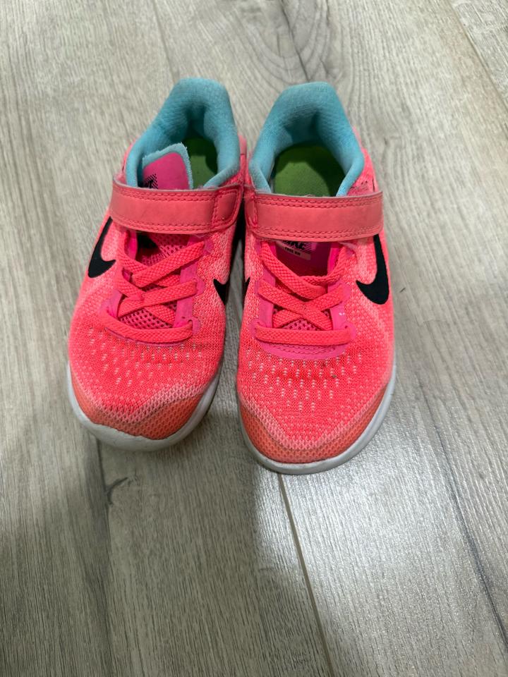 Кроссовки Nike детские