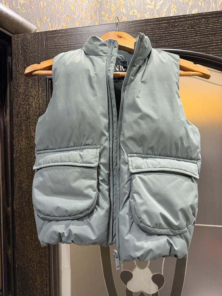 Жилет ZARA