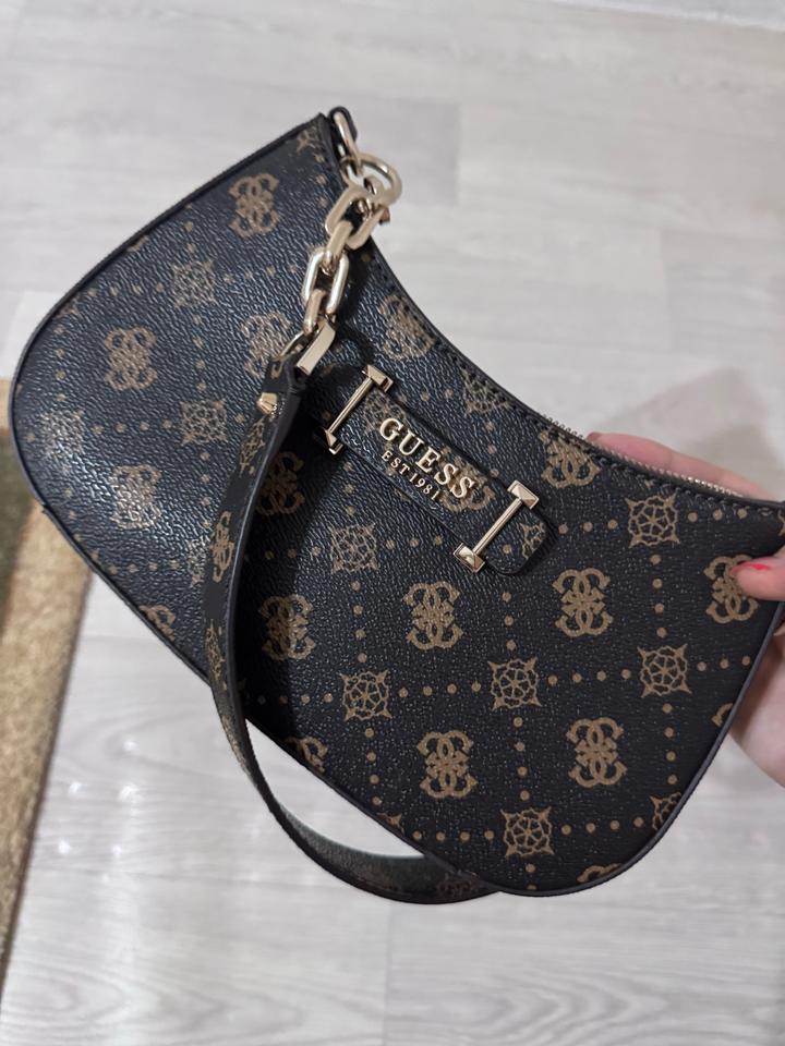 Сумка багет Guess