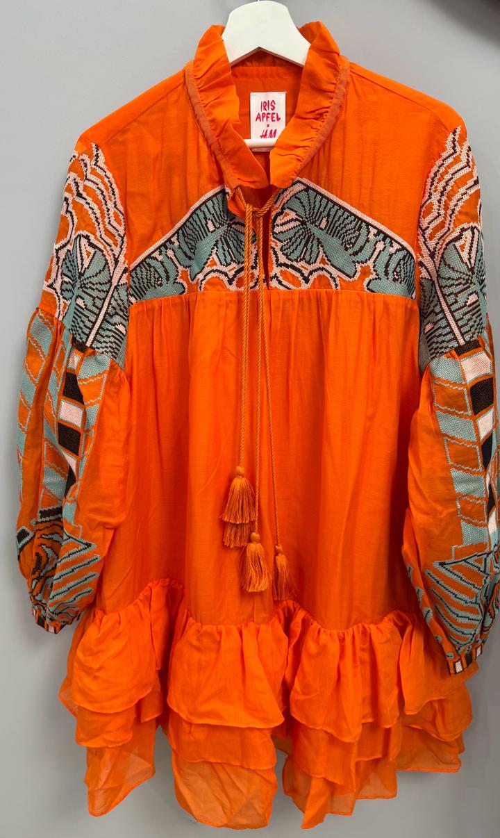 Платье в коллаборации H&M и Iris Apfel.