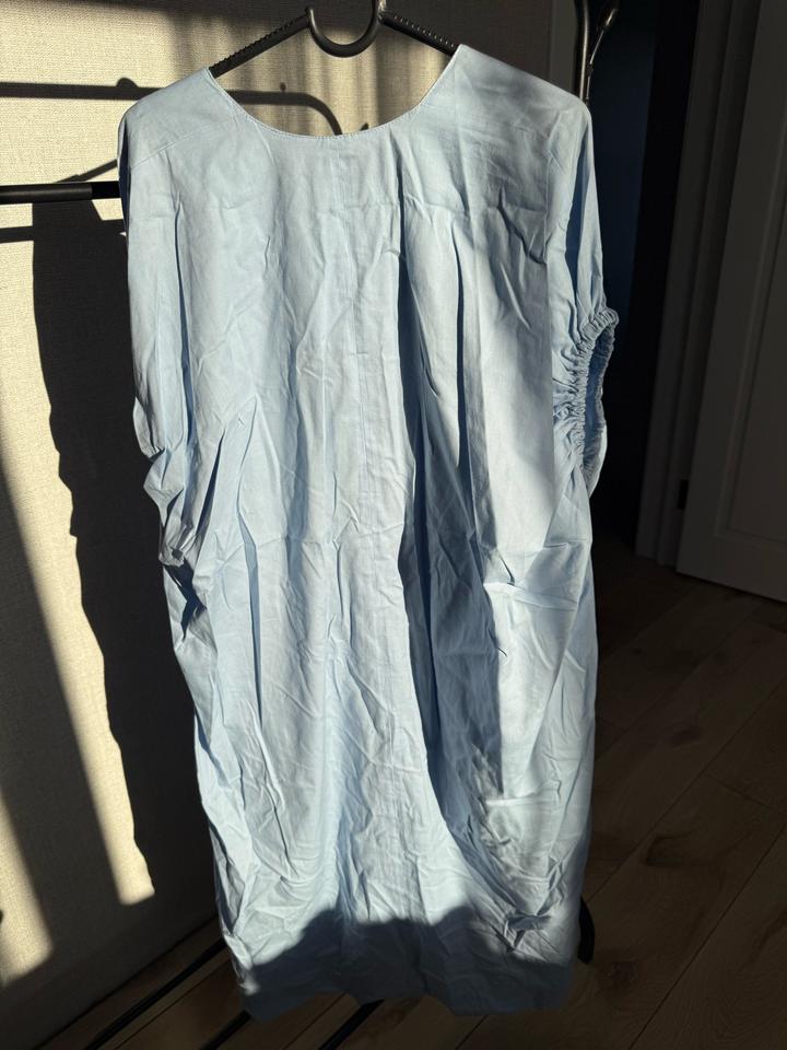 Платье Everlane