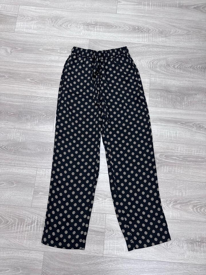 брюки с принтом Zara