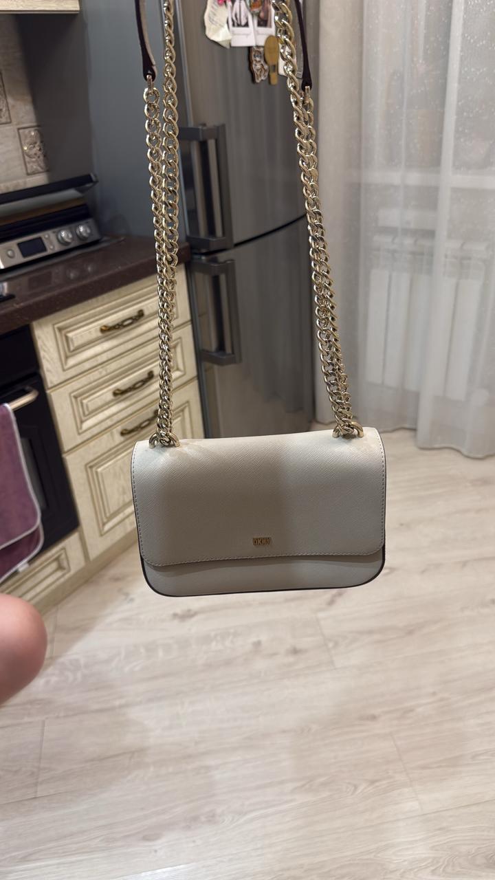 DKNY