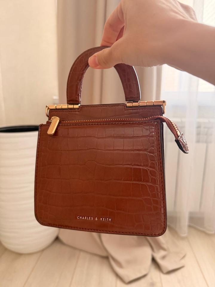 Сумка CHARLES & KEITH