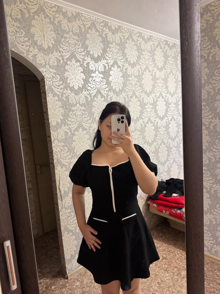 Zara Черное платье с белой отделкой