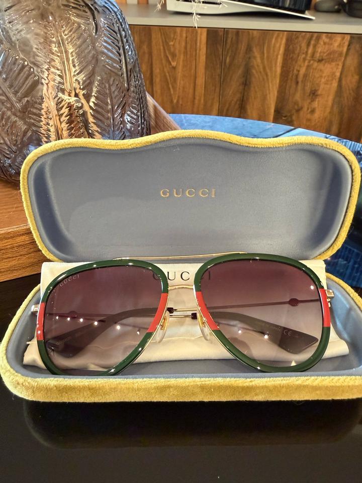 Солнцезащитные очки Gucci