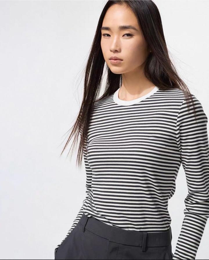 Uniqlo Лонгслив