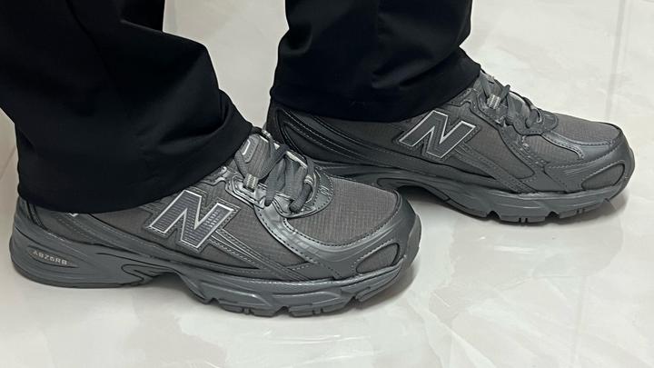New Balance Кроссовки унисекс