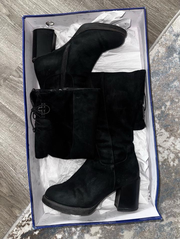 Женские сапоги