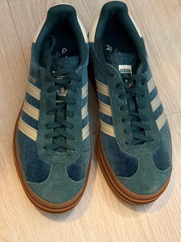 Оригинал новые Кроссовки adidas Gazelle на платформе размер 37