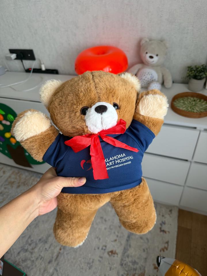 Плюшевый медвежонок