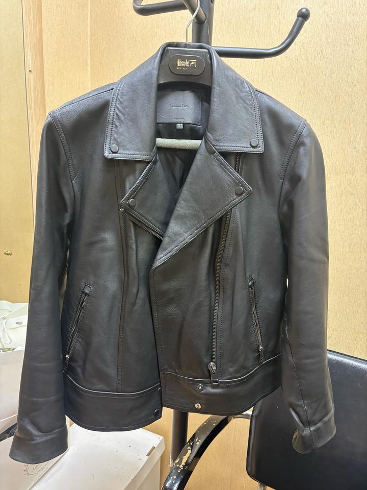 Кожаная куртка Massimo Dutti
