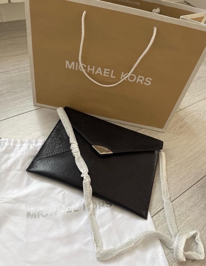 Новый клатч Michael Kors