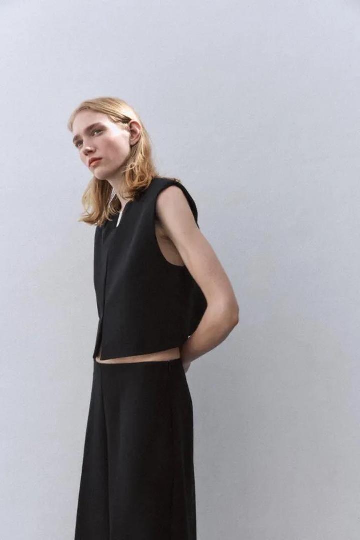 Zara Жилет