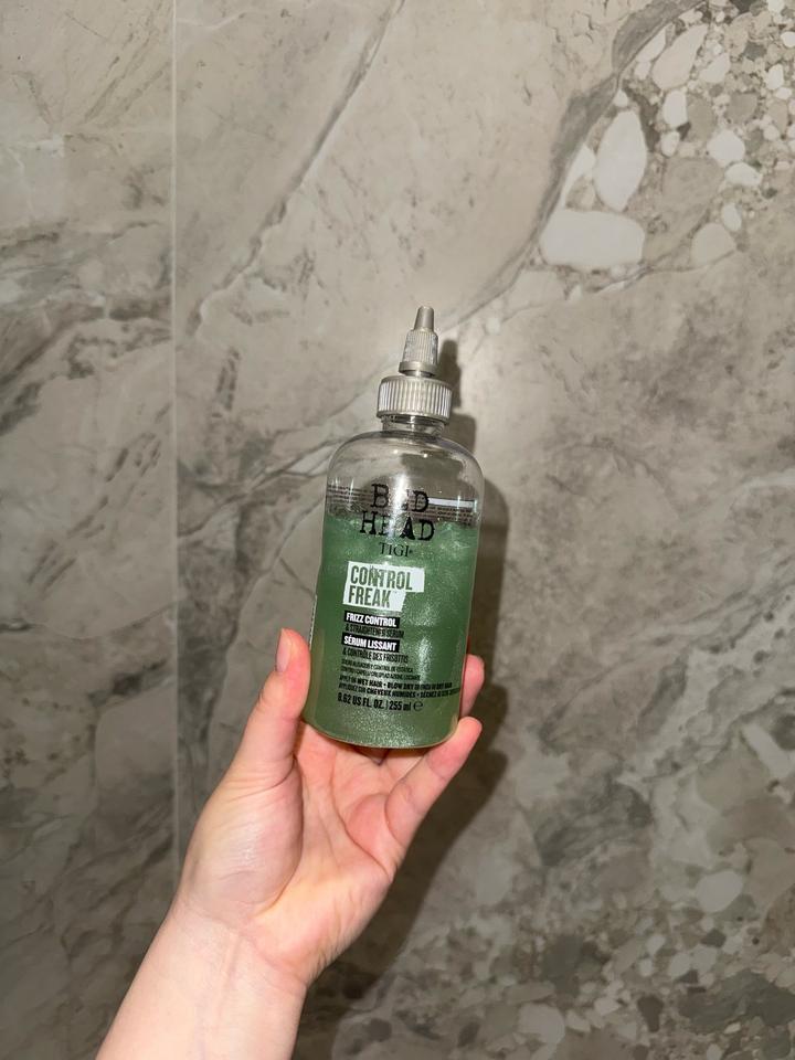 Serum для гладкости TIGI Bed Head Control Freak