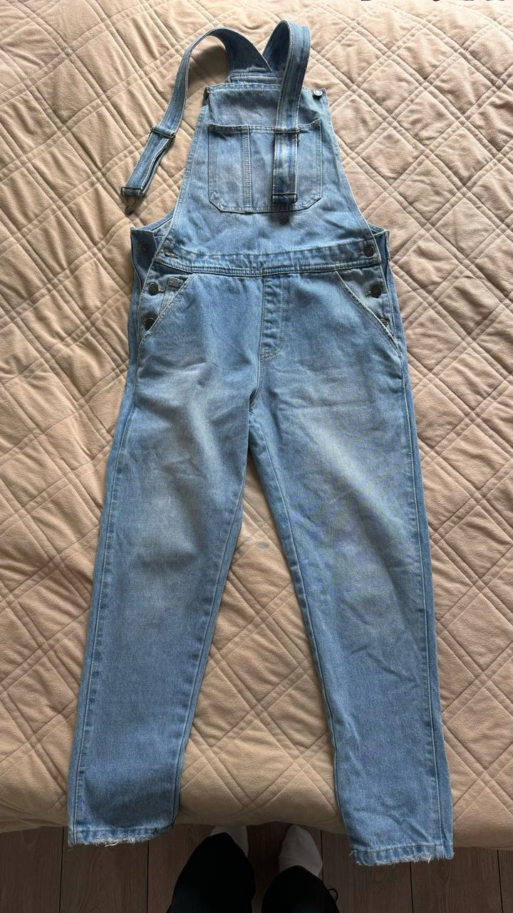 Джинсовый комбинезон Bershka