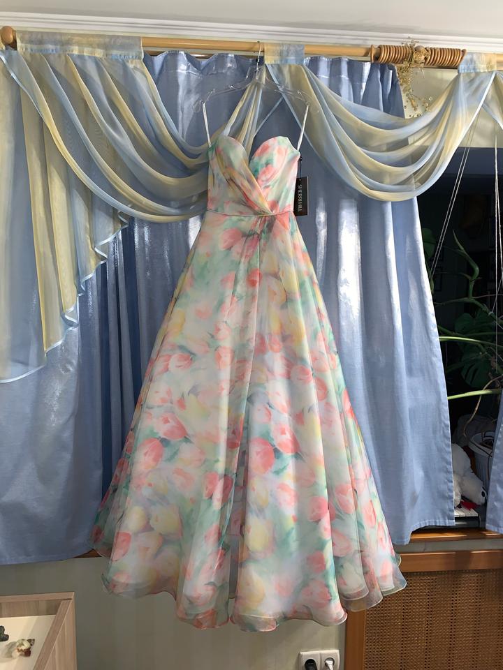 Sherri Hill