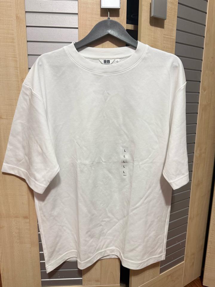 Футболка Uniqlo