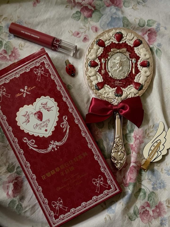 Flower Knows зеркальце декоративное с бантом