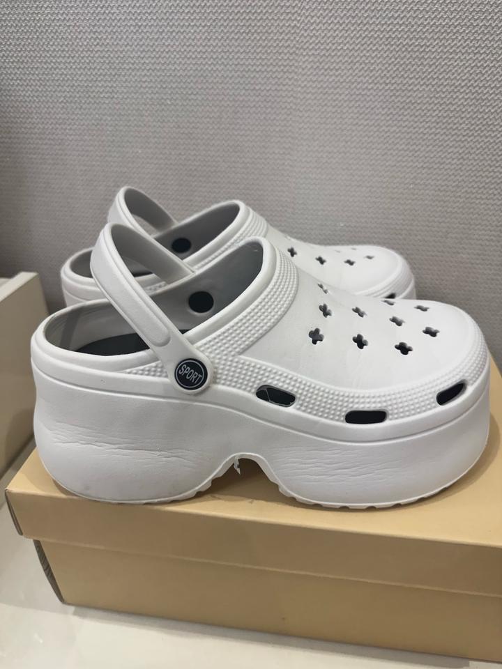 Нет бренда