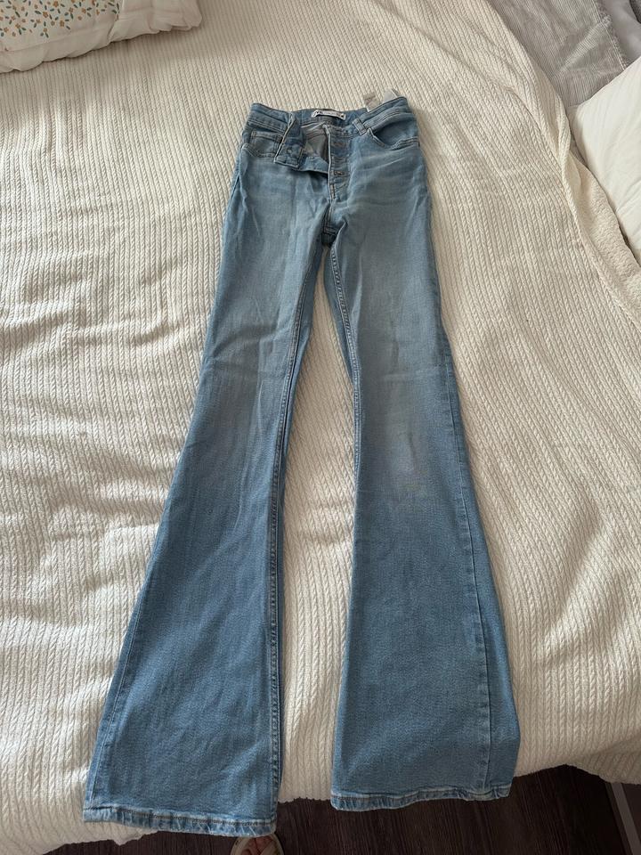 Джинсы zara