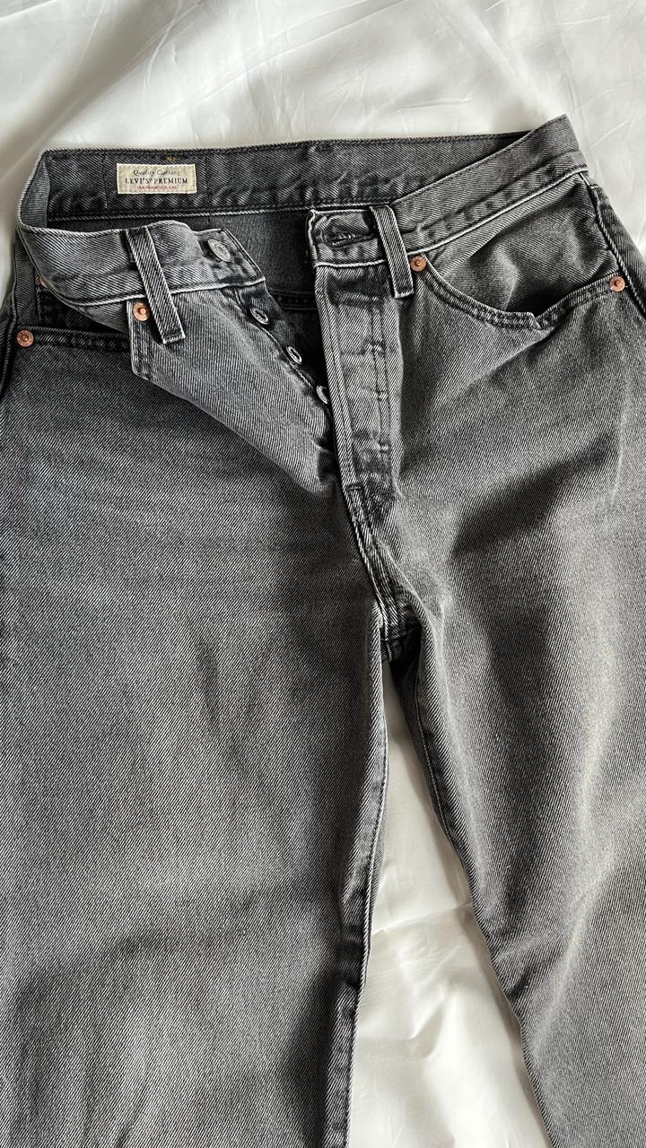 Levi's