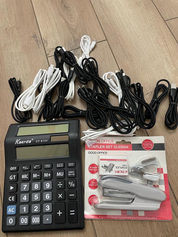 Калькулятор, степлер и тайпси айфон USB переходники для зарядки