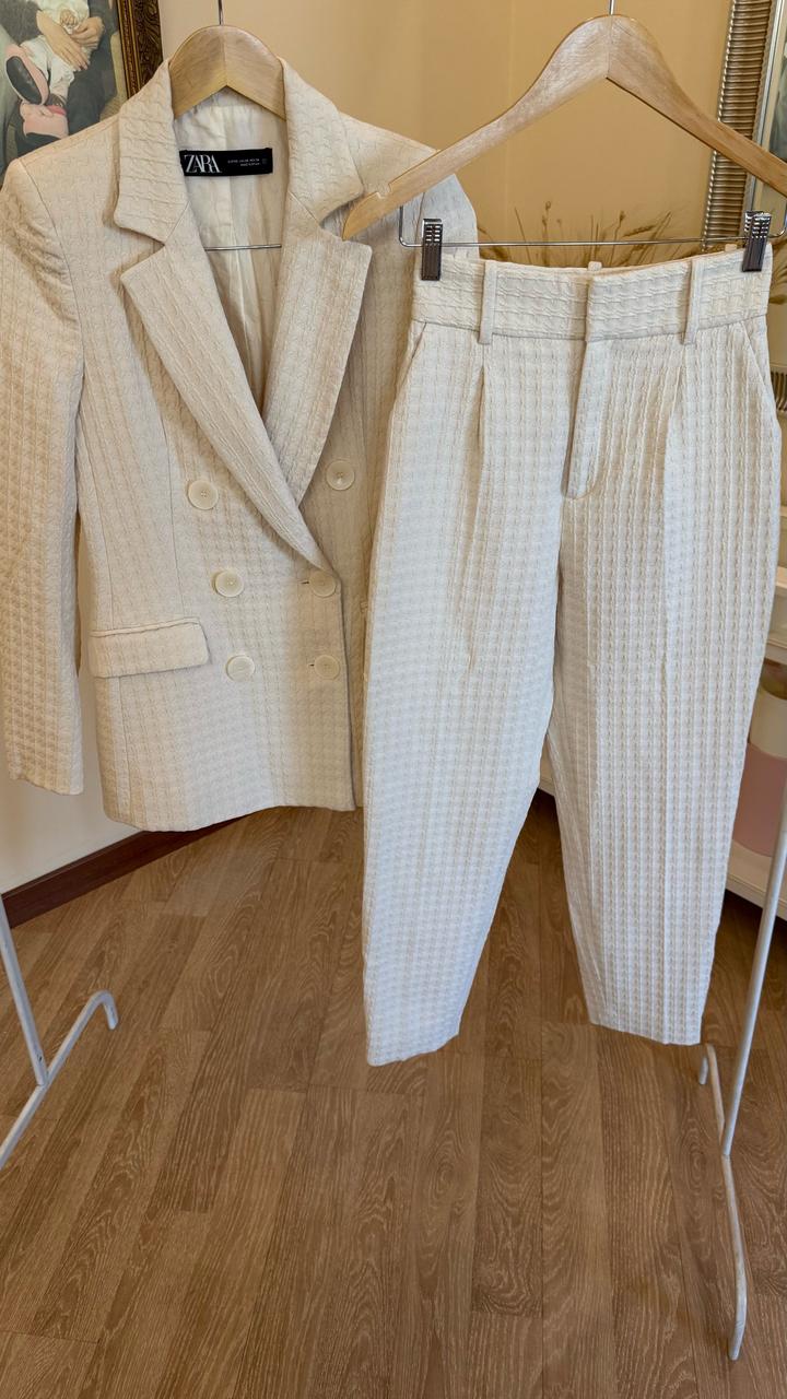 Женский костюм ZARA