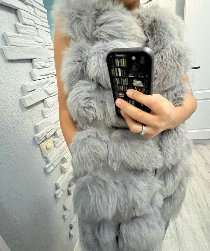 Меховой жилет