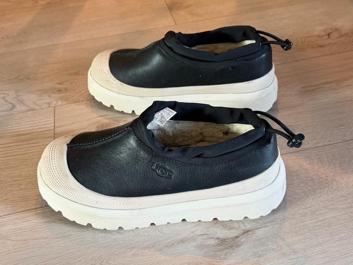 UGG