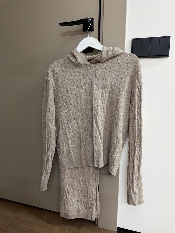 Вязаный  костюм Uniqlo