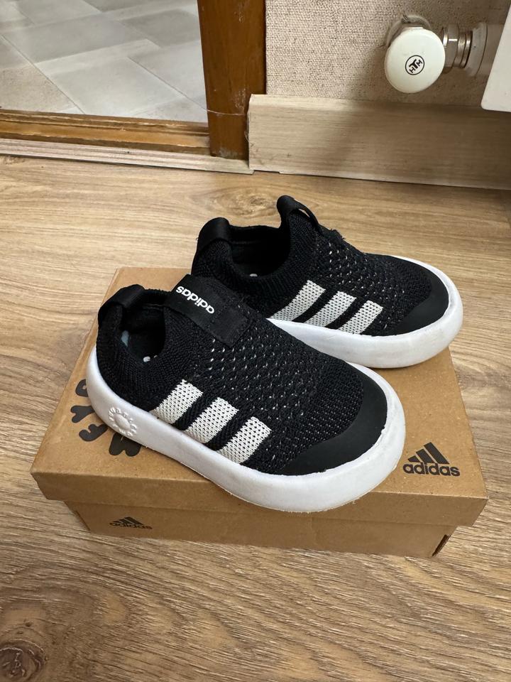 Кроссовки adidas для мальчика