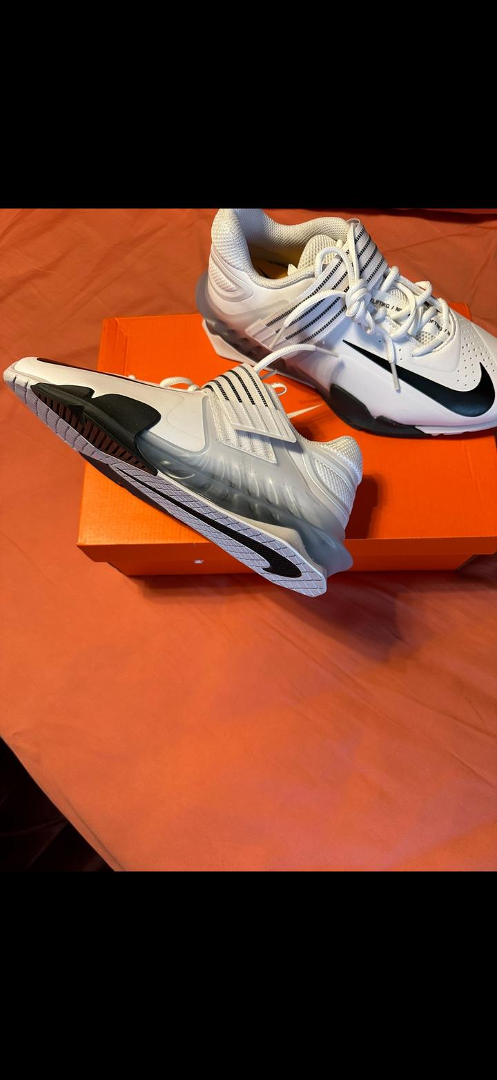 Nike Новые кроссовки.
