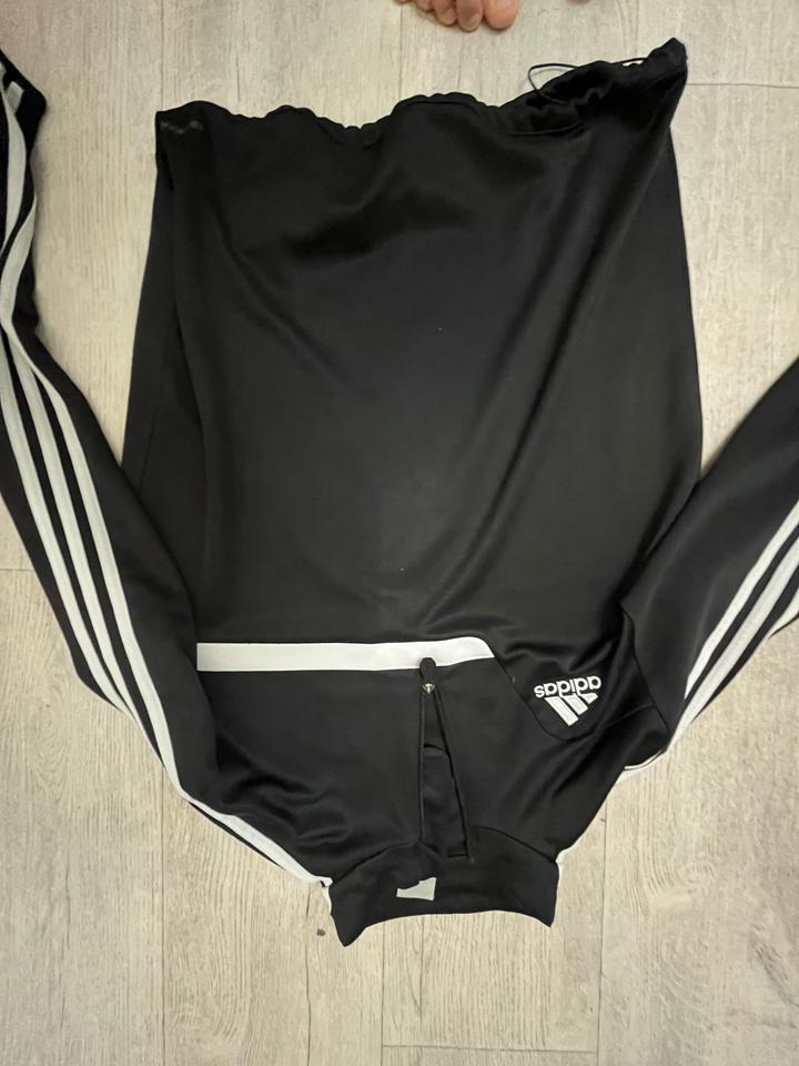 Adidas оригинальная  полузамок, размер M