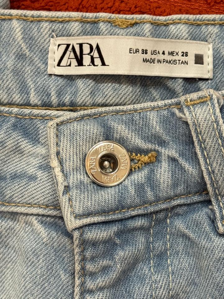 джинсы ZARA, светло- голубые джинсы размера S
