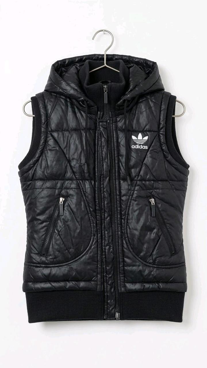Adidas Безрукавка практичная, стильная