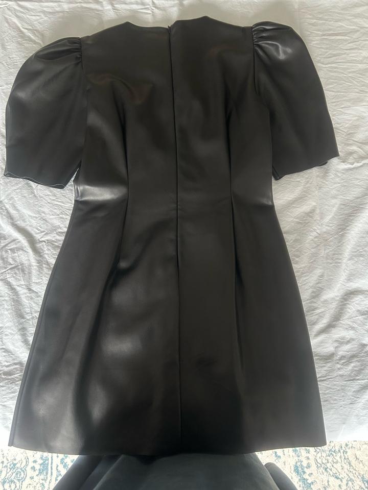 Zara Платье черное кожа