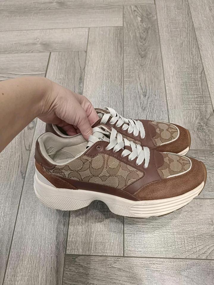 Coach