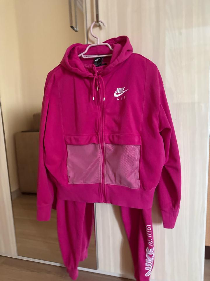 Nike