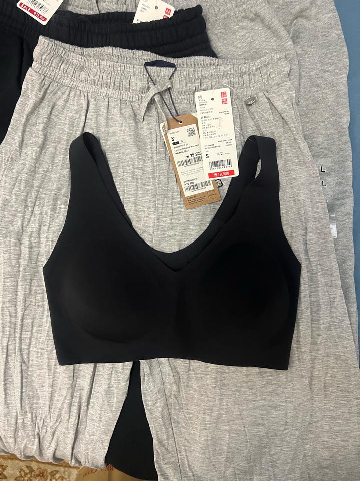 Uniqlo