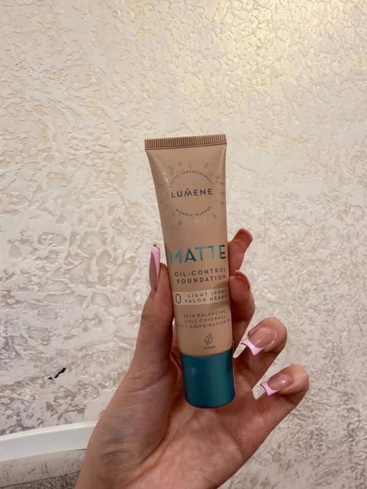 тональный крем Lumene Matte Oil-Control Foundation