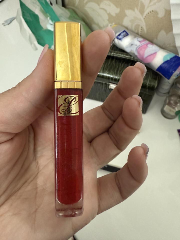 Estée Lauder помада красный цвет