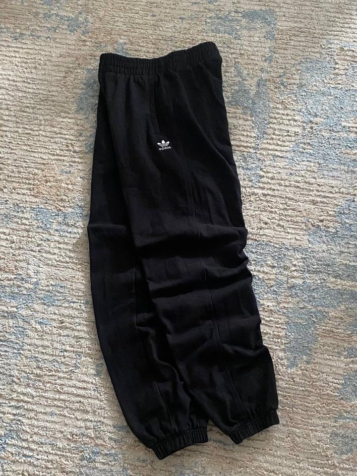 Спортивные брюки adidas широкие