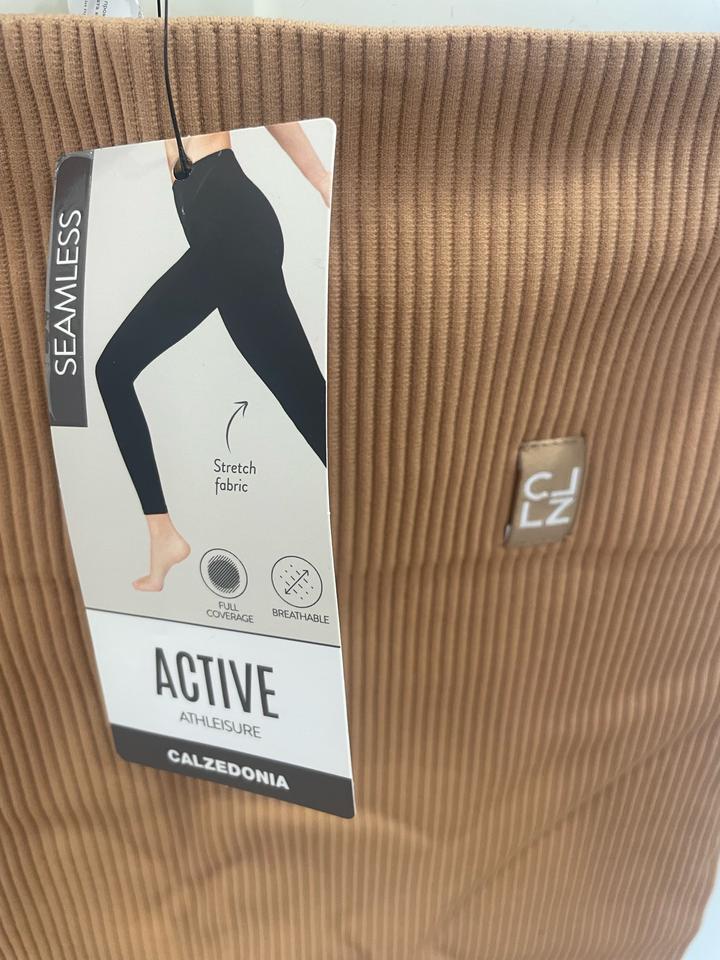 Calzedonia