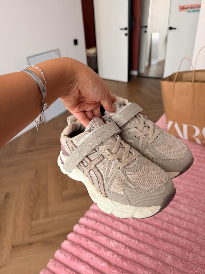 ASICS