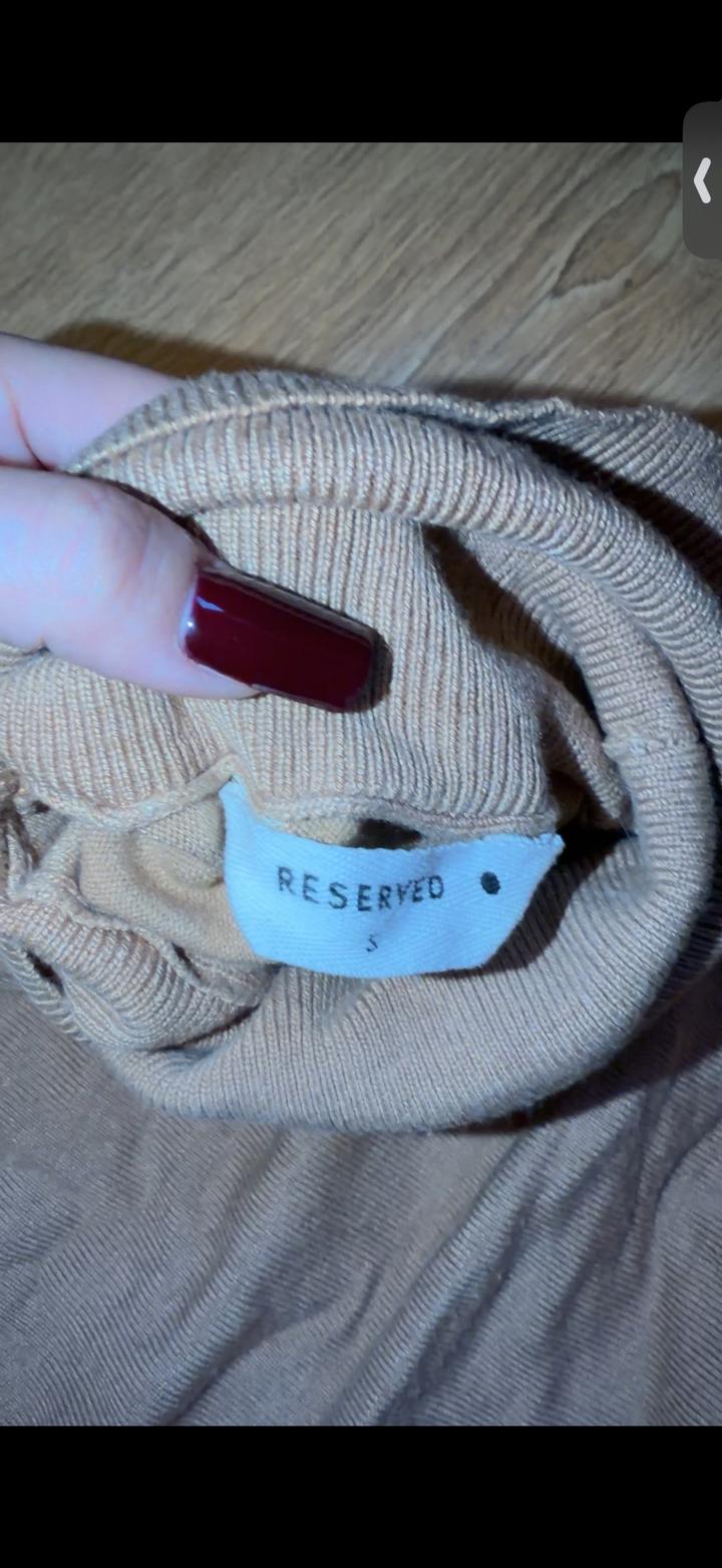 Водолазка Reserved