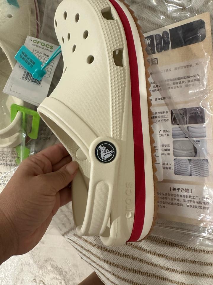 Crocs Crocband Retro Runner Clog (артикул производителя — 212831)