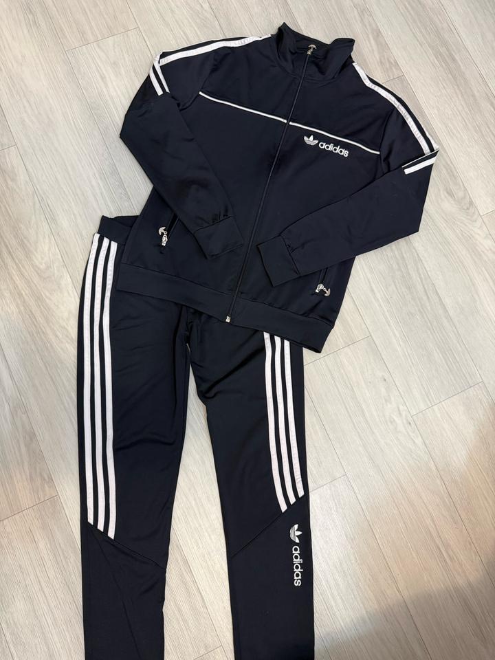 Adidas Спортивный костюм