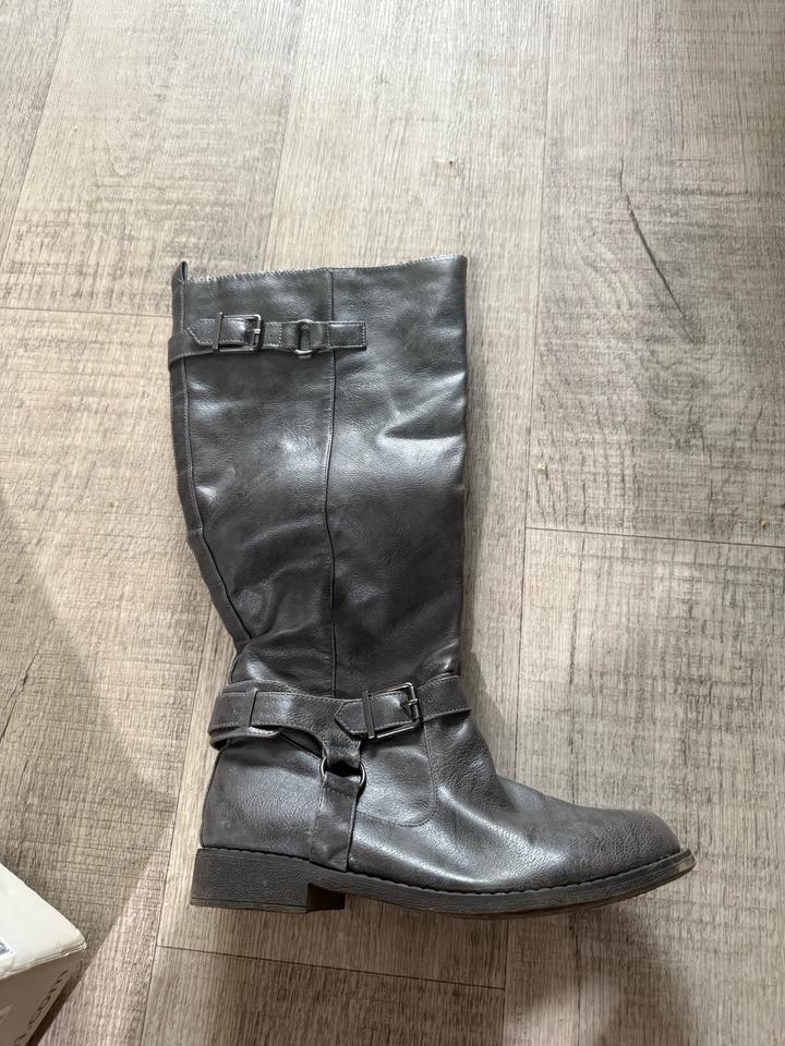 Женские сапоги